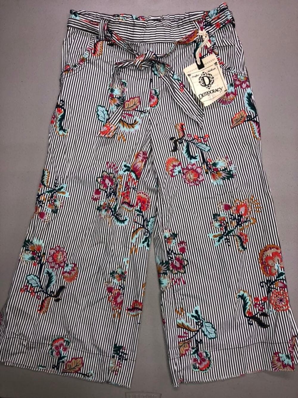 NWT Democracy Gaucho Pants Womens 4